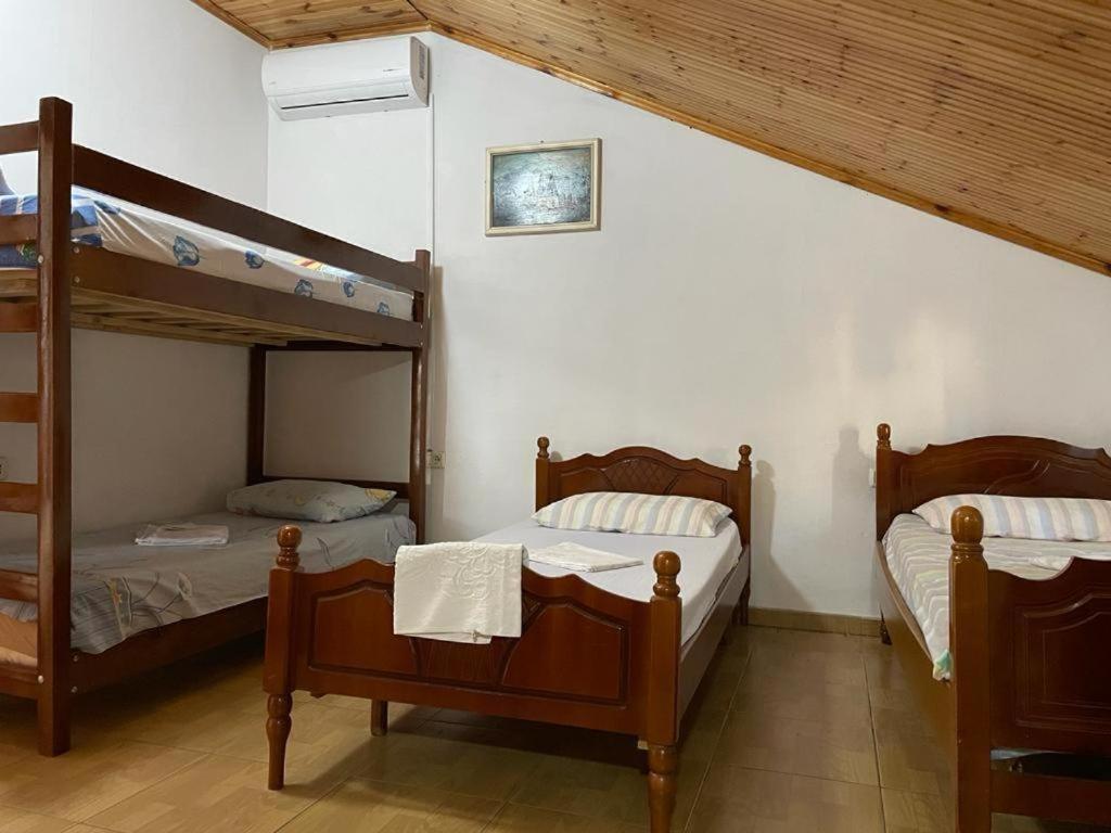 Happy Corner Guest House Shkodra Exterior foto