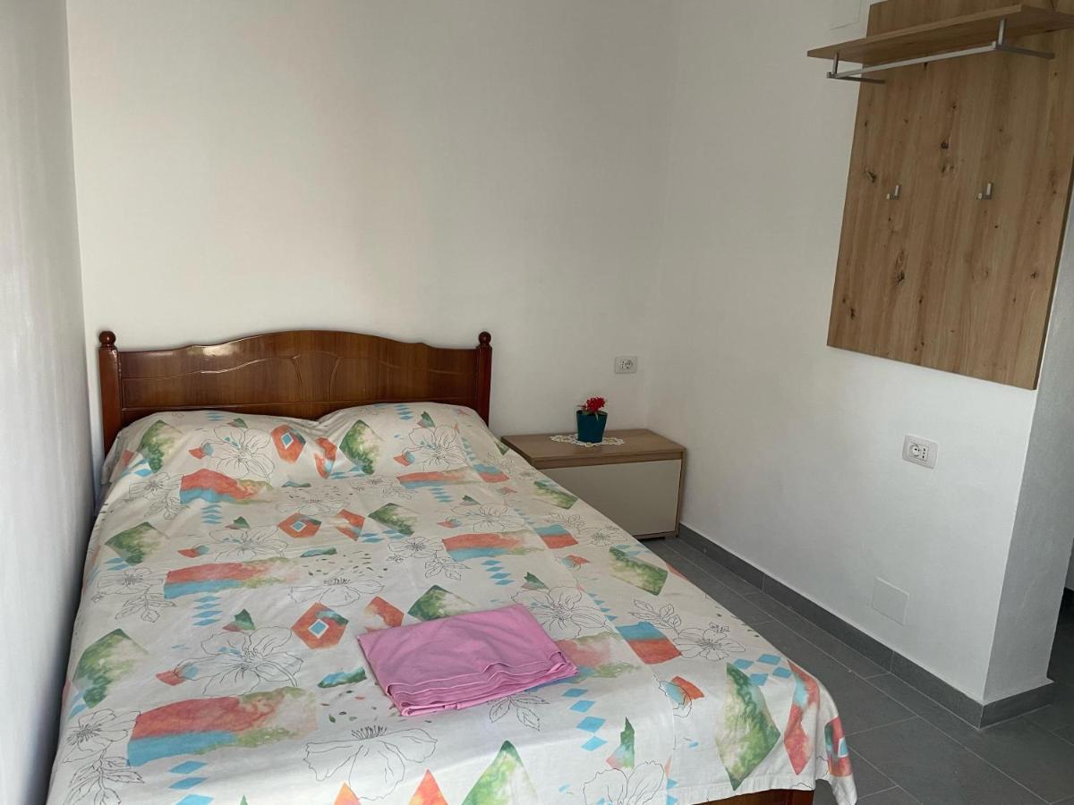 Happy Corner Guest House Shkodra Exterior foto