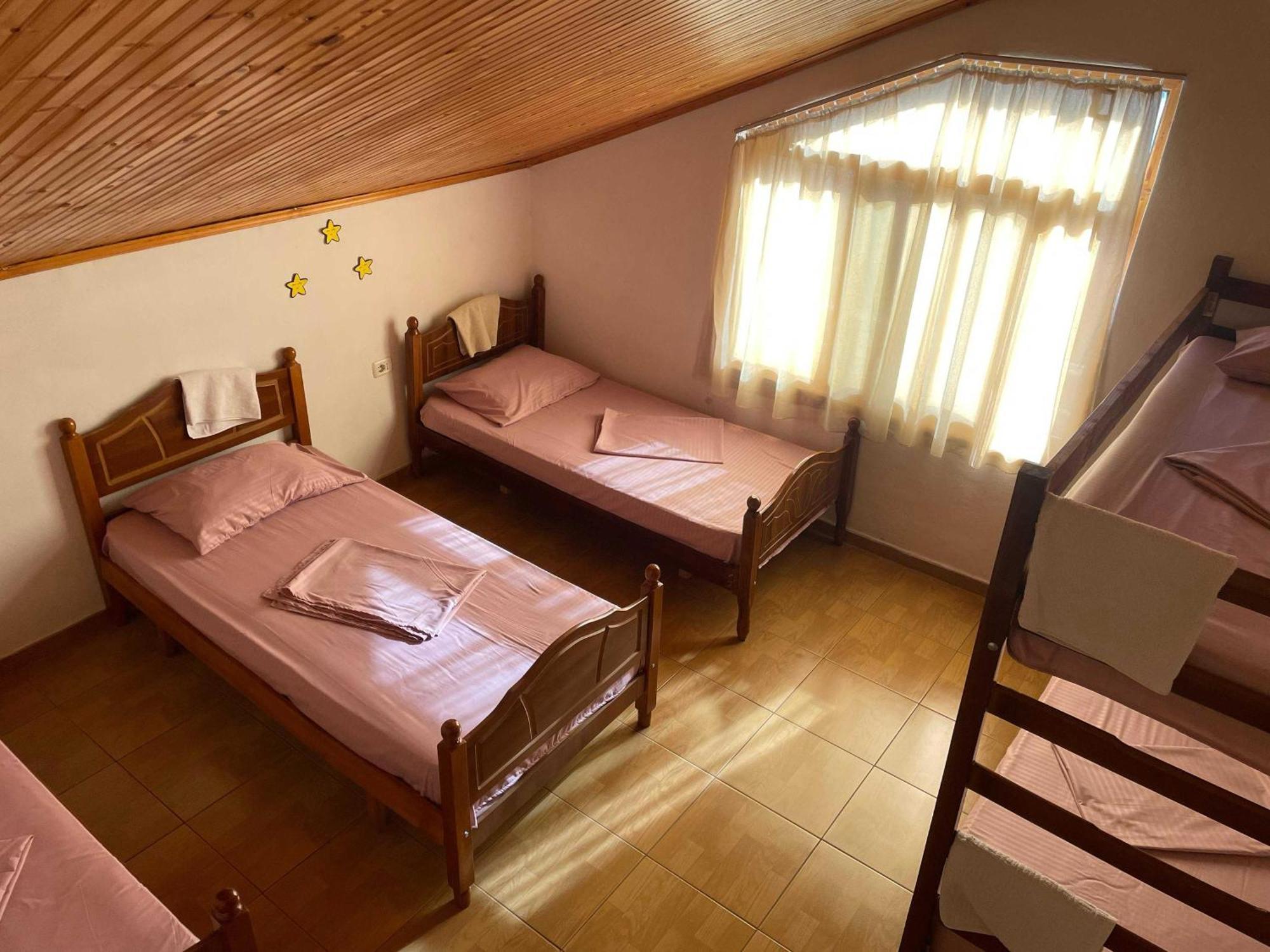 Happy Corner Guest House Shkodra Exterior foto