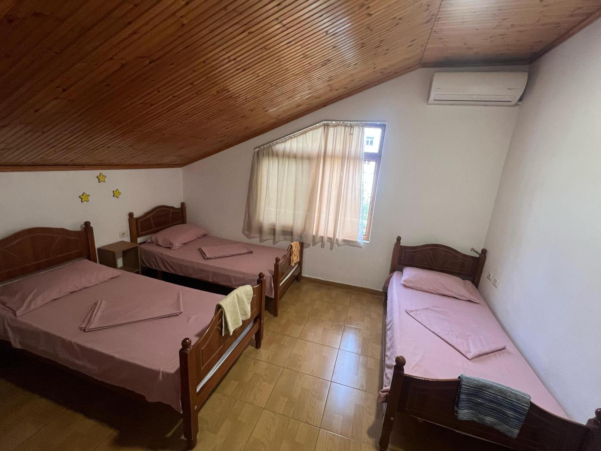 Happy Corner Guest House Shkodra Exterior foto